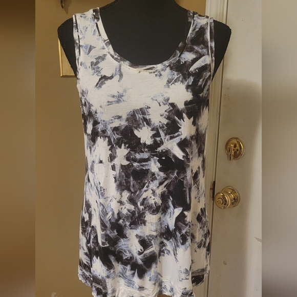 Simply Vera, Vera Wang Marble Tank Top - Picture 2 of 9